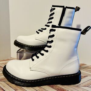 Dr Martens 1460 Y White Romario Leather Boots M 6 W 7 Lace Up Zip Combat Grunge